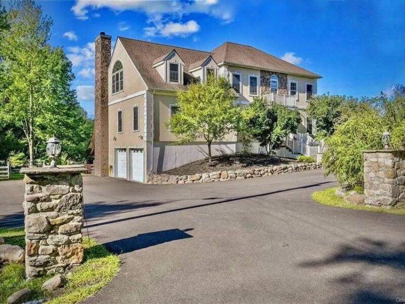 Peaceful Valley Apartment - 5 Guests