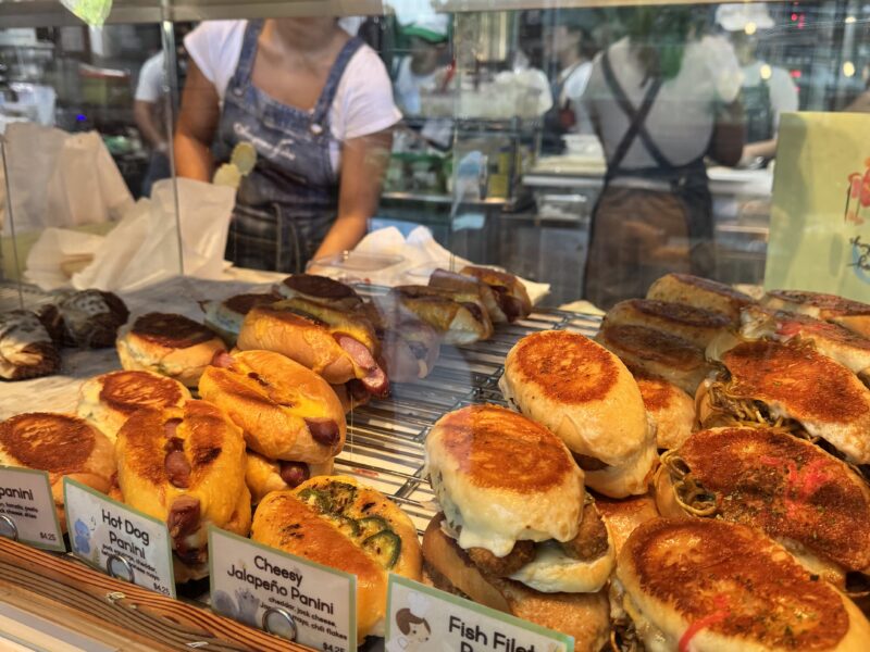 Honolulu Tour: Food, Shopping, & Walking