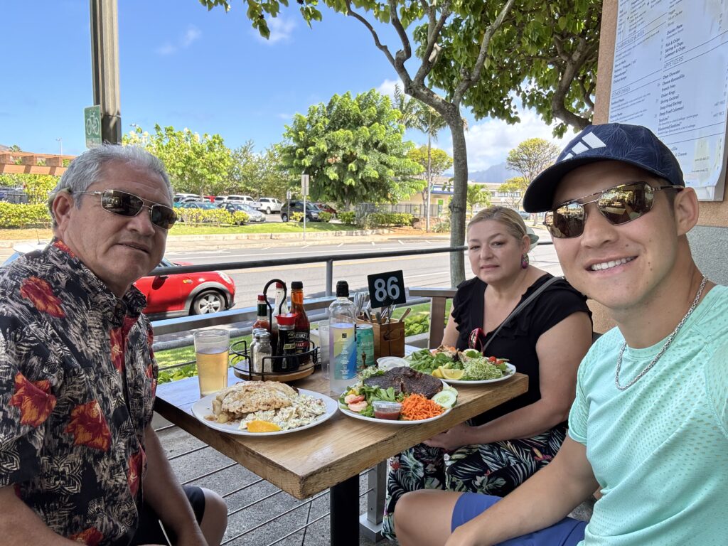 Honolulu Tour: Food, Shopping, & Walking